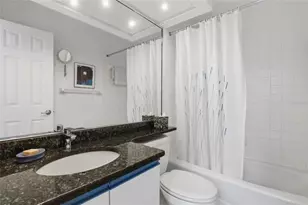 5588 Golf Pointe Dr, Sarasota, FL 34243 - Photo 38