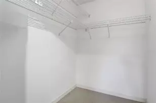 5588 Golf Pointe Dr, Sarasota, FL 34243 - Photo 22