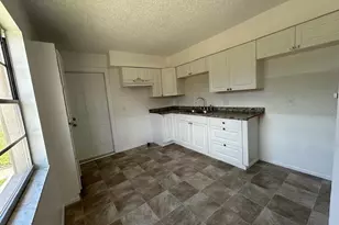 1031 30th Ave E, Bradenton, FL 34208 - Photo 6