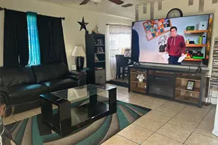 1031 30th Ave E, Bradenton, FL 34208 - Photo 4