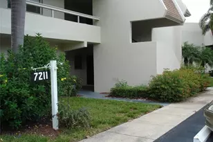 7211 W Country Club Dr N, Sarasota, FL 34243 - Photo 1