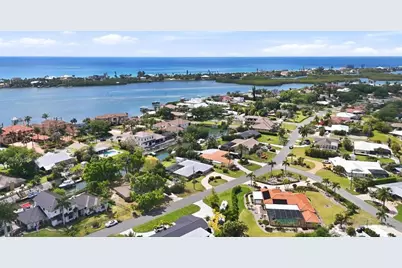 353 S Shore Drive, Osprey, FL 34229 - Photo 8