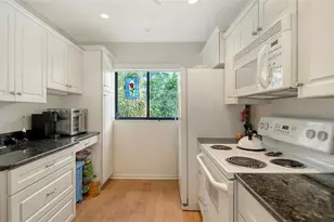 1611 Clower Creek Dr, Sarasota, FL 34231 - Photo 24