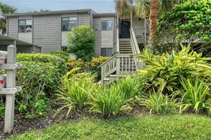 1611 Clower Creek Dr, Sarasota, FL 34231 - Photo 2