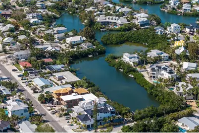 406 N Shore Drive, Anna Maria, FL 34216 - Photo 12