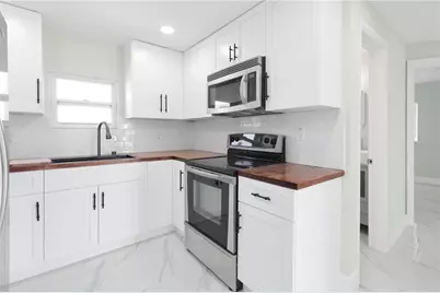 130 Virginia Court, Englewood, FL 34223 - Photo 4