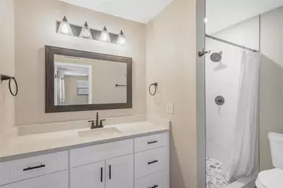 6815 S Wall Street, Tampa, FL 33616 - Photo 10