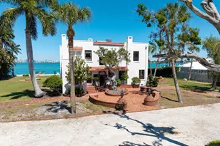 679 Norsota Way, Sarasota, FL 34242 - Photo 2