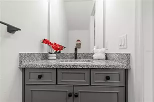 9924 Crystal Isles Cir, Sarasota, FL 34241 - Photo 28