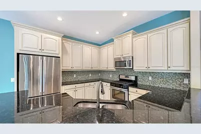 7702 Rio Bella Place, Bradenton, FL 34201 - Photo 18