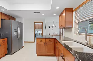 2205 71st St W, Bradenton, FL 34209 - Photo 6