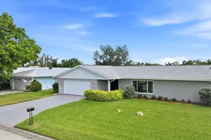 2205 71st St W, Bradenton, FL 34209 - Photo 2