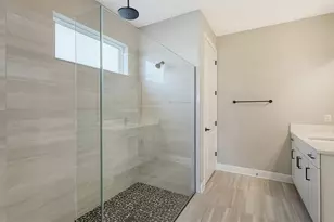16905 Sweetwater Village Dr, Bradenton, FL 34211 - Photo 24