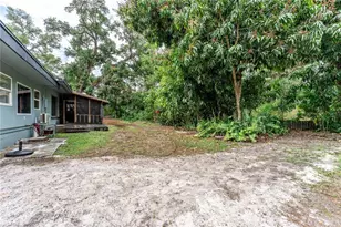 1335 40th St, Sarasota, FL 34234 - Photo 44