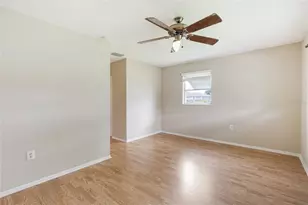 5972 Hibiscus Dr, Bradenton, FL 34207 - Photo 4