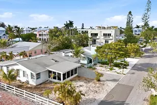 114 78th St, Holmes Beach, FL 34217 - Photo 6