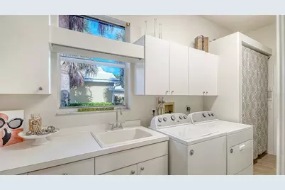 533 Fallbrook Drive, Venice, FL 34292 - Photo 32