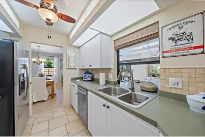 3246 Maiden Lane, Sarasota, FL 34231 - Photo 8