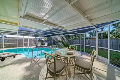 6105 7th Avenue Drive W, Bradenton, FL 34209 - Photo 8