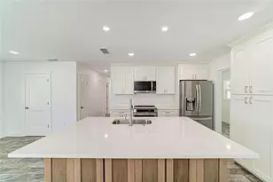 6105 7th Ave Dr W, Bradenton, FL 34209 - Photo 18