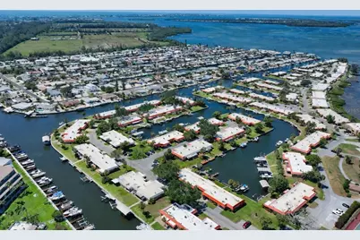 9538 Azure Cove, Bradenton, FL 34210 - Photo 4