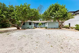 103 51st St, Holmes Beach, FL 34217 - Photo 1