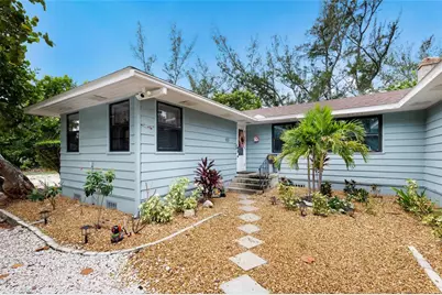 103 51st Street, Holmes Beach, FL 34217 - Photo 4