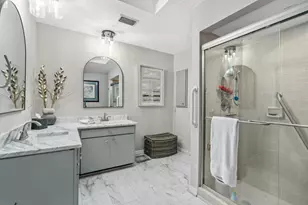 3862 Wilshire Cir W, Sarasota, FL 34238 - Photo 20