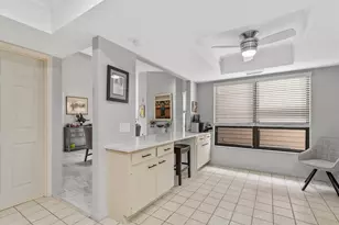 3862 Wilshire Cir W, Sarasota, FL 34238 - Photo 14