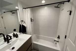 3510 54th Dr W, Bradenton, FL 34210 - Photo 6