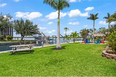 12200 Shoreview Drive, Cape Coral, FL 33993 - Photo 32