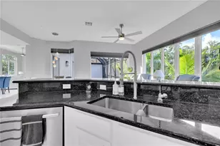 1915 Harbour Links Cir, Longboat Key, FL 34228 - Photo 10