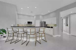 1915 Harbour Links Cir, Longboat Key, FL 34228 - Photo 4