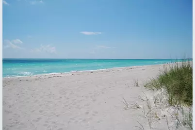 96 Twin Shores Boulevard, Longboat Key, FL 34228 - Photo 2