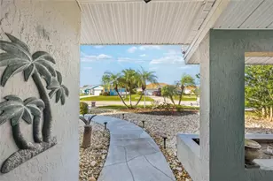 36 Bunker Cir, Rotonda West, FL 33947 - Photo 4