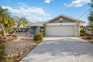 36 Bunker Cir, Rotonda West, FL 33947 - Photo 2