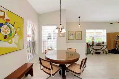 111 Auburn Woods Circle, Venice, FL 34292 - Photo 8