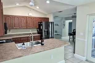 4970 Reagen Way, Sarasota, FL 34232 - Photo 6