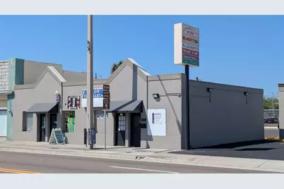 835 8th Avenue W, Palmetto, FL 34221 - Photo 2