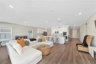 2105 Citrus Breeze Dr, Bradenton, FL 34208 - Photo 10