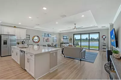 17022 Cresswind Terrace, Lakewood Ranch, FL 34211 - Photo 6