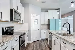 17535 Cantarina Cove, Lakewood Ranch, FL 34211 - Photo 22