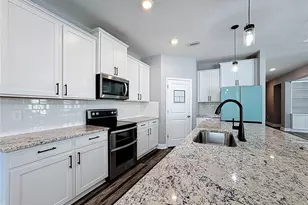 17535 Cantarina Cove, Lakewood Ranch, FL 34211 - Photo 4