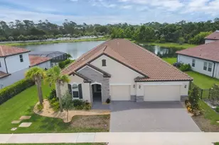 7228 Great Egret Blvd, Sarasota, FL 34241 - Photo 4