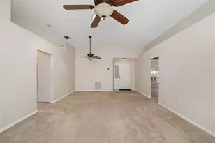 5462 Cynthia Ln, Sarasota, FL 34235 - Photo 8