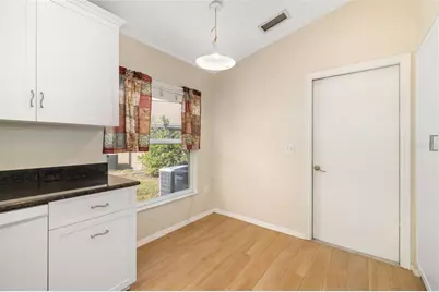 5462 Cynthia Lane, Sarasota, FL 34235 - Photo 16