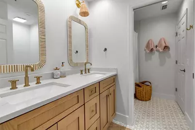 2341 Harbour Oaks Drive, Longboat Key, FL 34228 - Photo 24