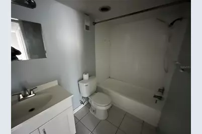 2760 Coconut Bay Ln Lane #2312 (3H), Sarasota, FL 34237 - Photo 8