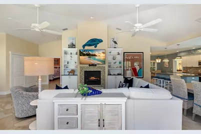 5701 Carissa Street, Holmes Beach, FL 34217 - Photo 10