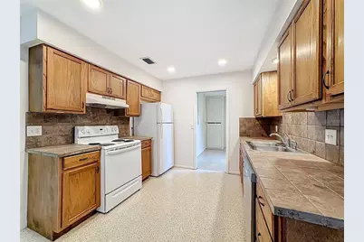 5803 21st Street W, Bradenton, FL 34207 - Photo 10